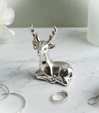 Stag Ring Holder